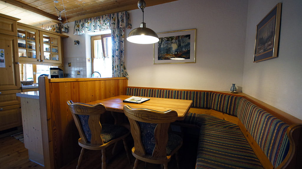 Appartementhaus LisaB Esstisch